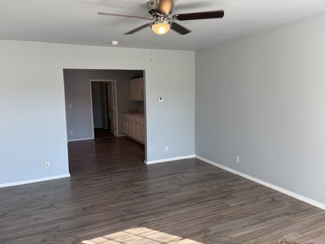 307 North Philadelphia Avenue - Photo 2 of 10