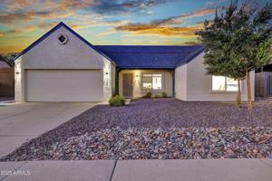 featured image of 1362 E Wickieup Ln
