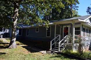 417 Houston Dr - Photo 1 of 1