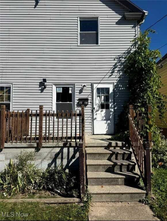 1017 Washington Ave - Photo 2 of 16