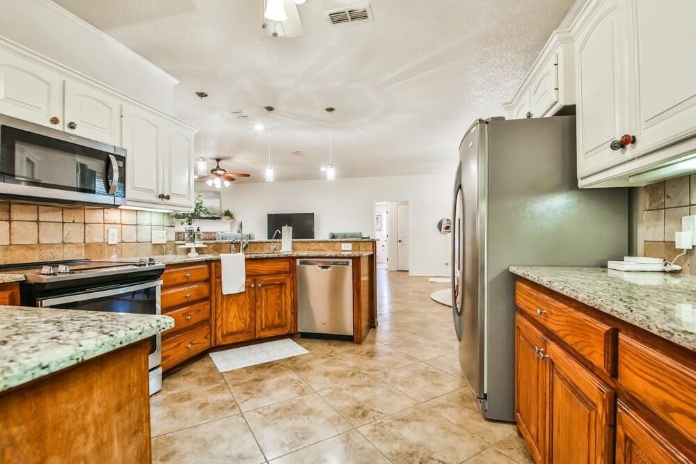 5506 105th St - Photo 7 of 24