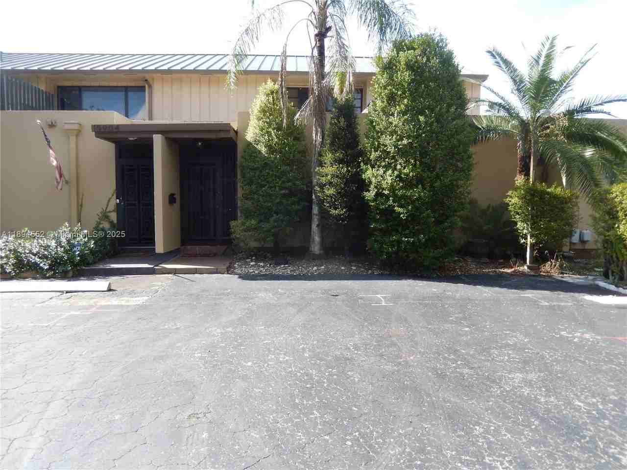 16000 Kilmarnock Drive - Photo 3 of 30