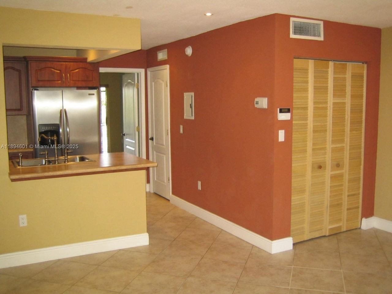 10824 N Kendall Dr #S26 - Photo 5 of 30