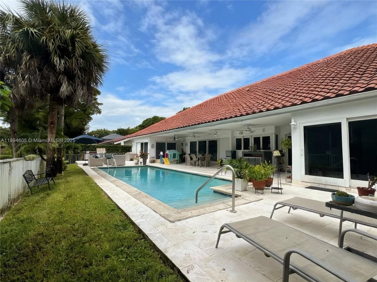 4934 Nw 94th Doral Pl - Photo 3 of 31