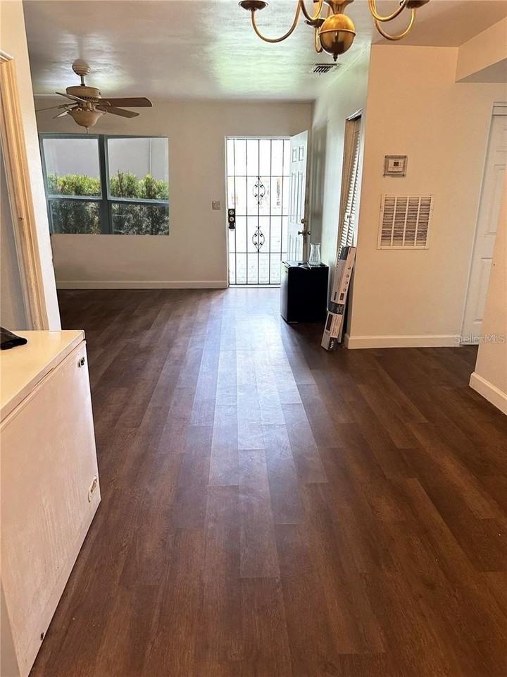 107 Dellwood Dr - Photo 2 of 7