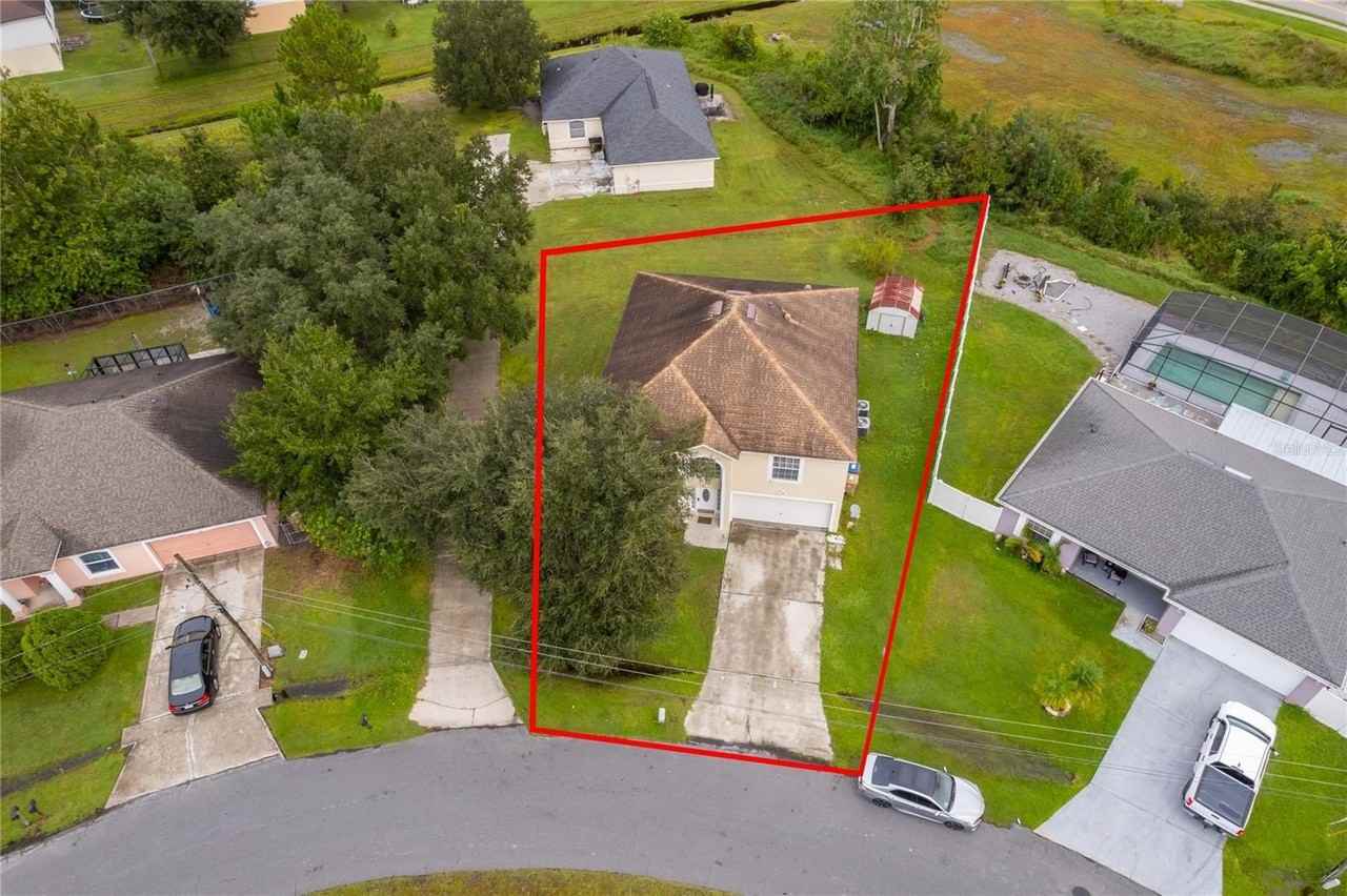 275 Chadworth Dr - Photo 4 of 35