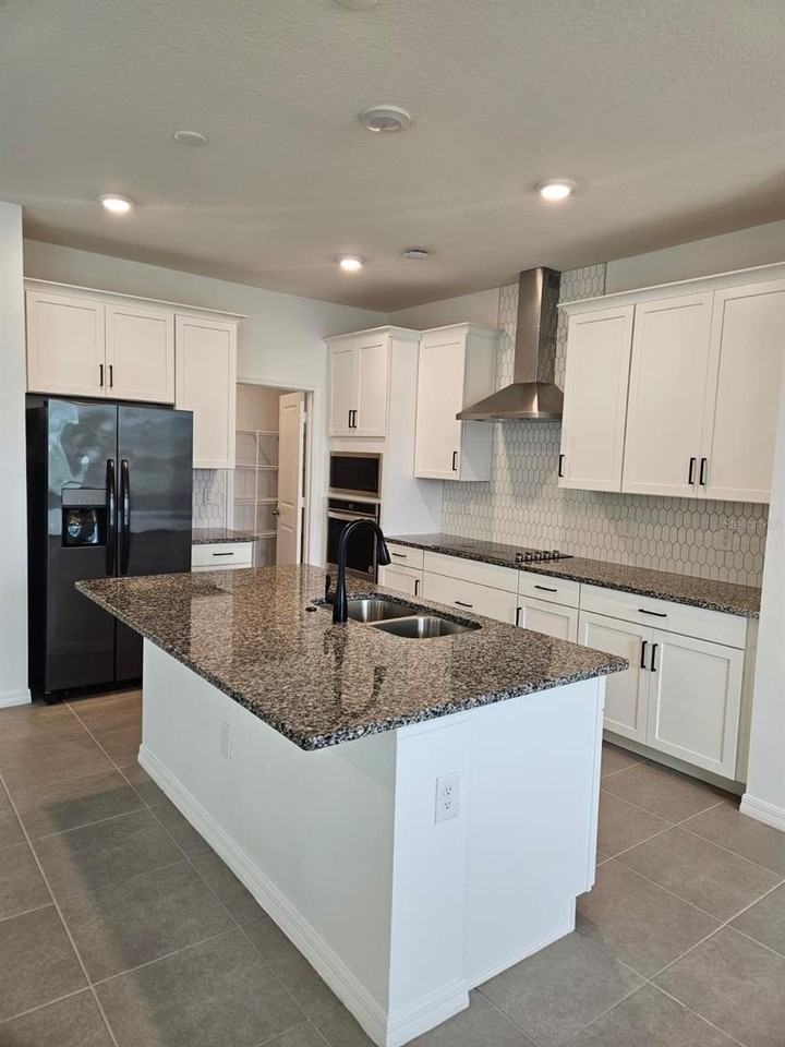 1772 Stamen Dr - Photo 3 of 22