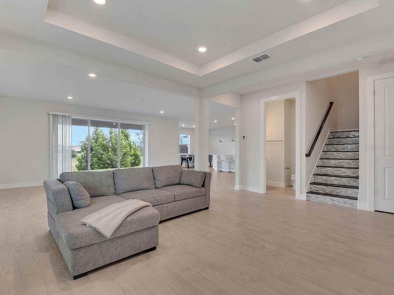 4532 Gliding Wave St - Photo 5 of 35