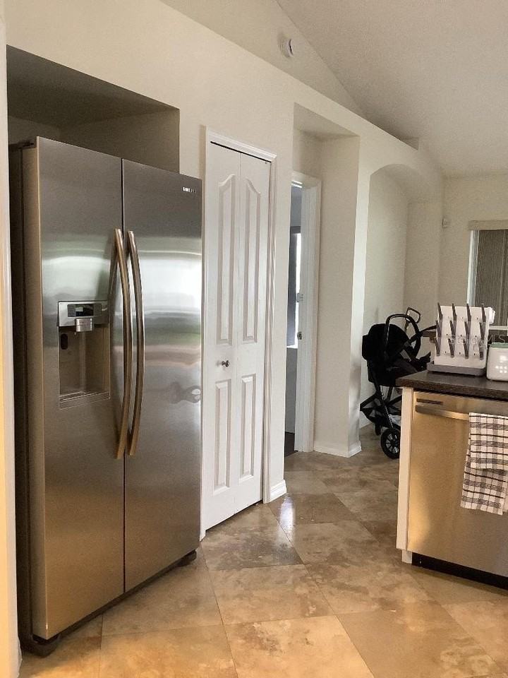 2141 Detroit Ter - Photo 6 of 17