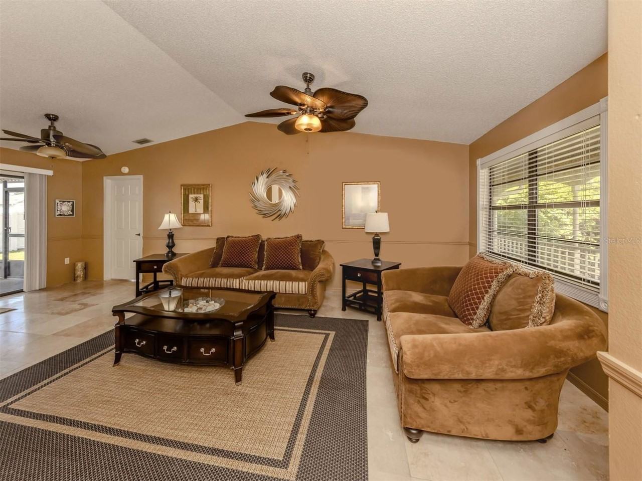 1101 Southland Rd - Photo 2 of 8