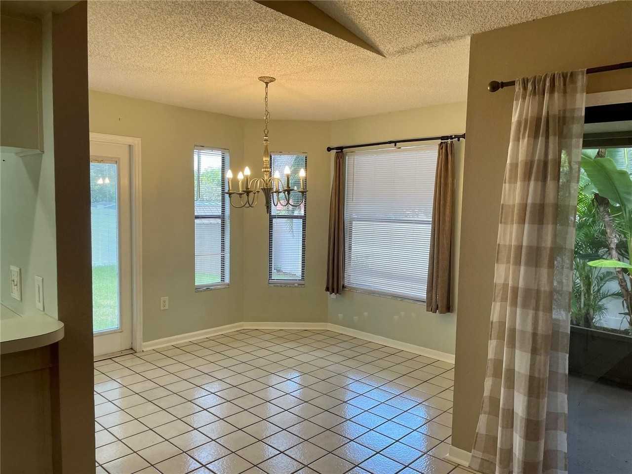 2564 Islander Ct - Photo 5 of 21