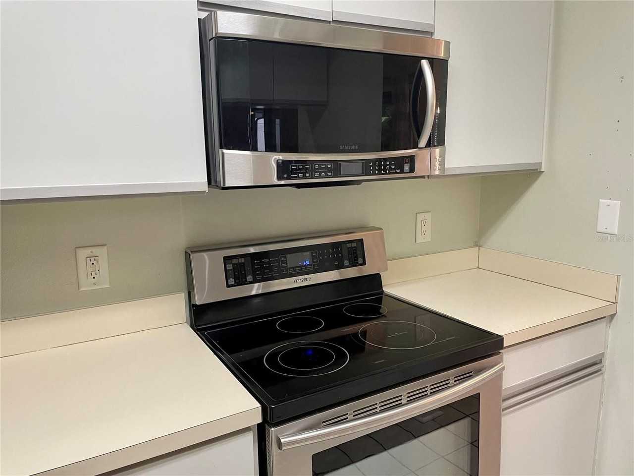 2564 Islander Ct - Photo 7 of 21