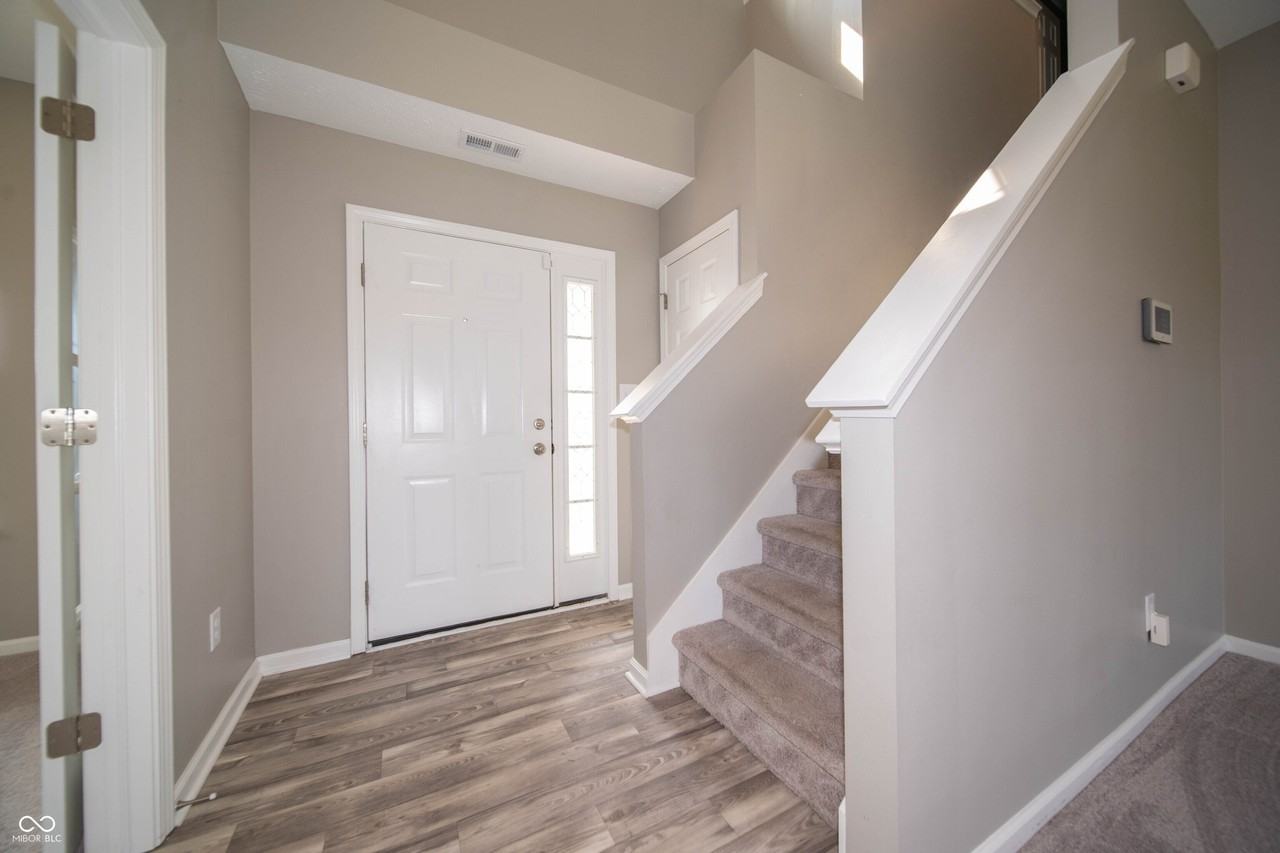 7062 English Oak Dr - Photo 5 of 38