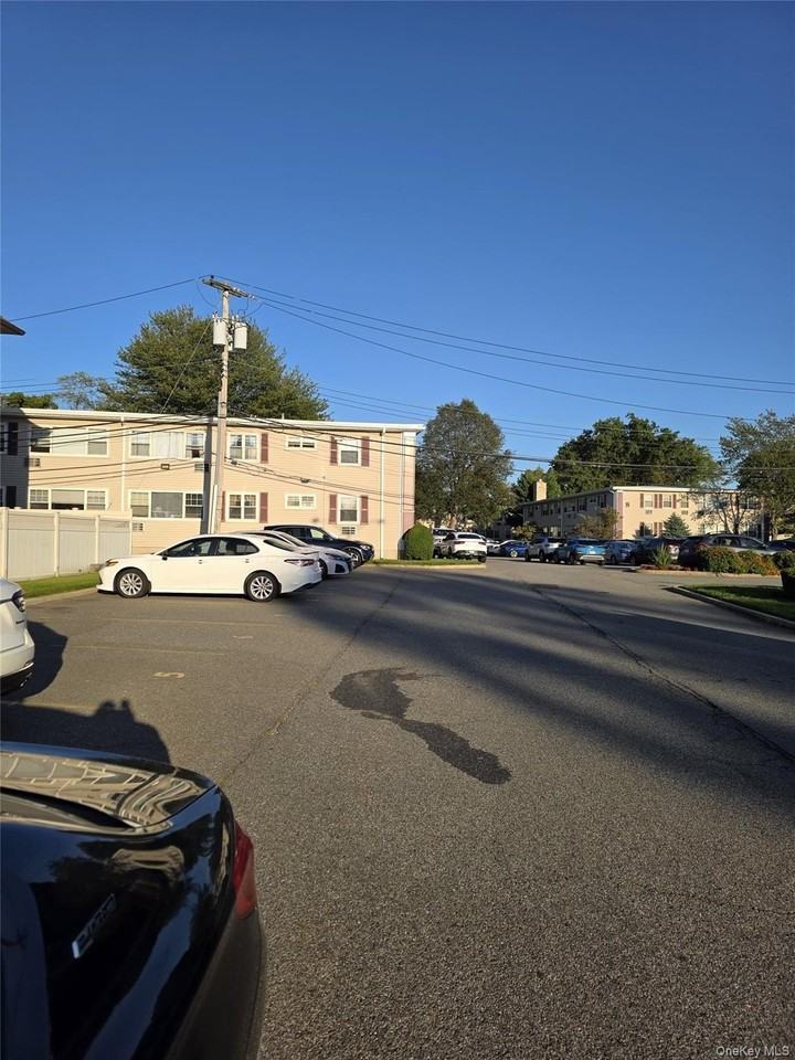 324 Post Ave #11J - Photo 3 of 7