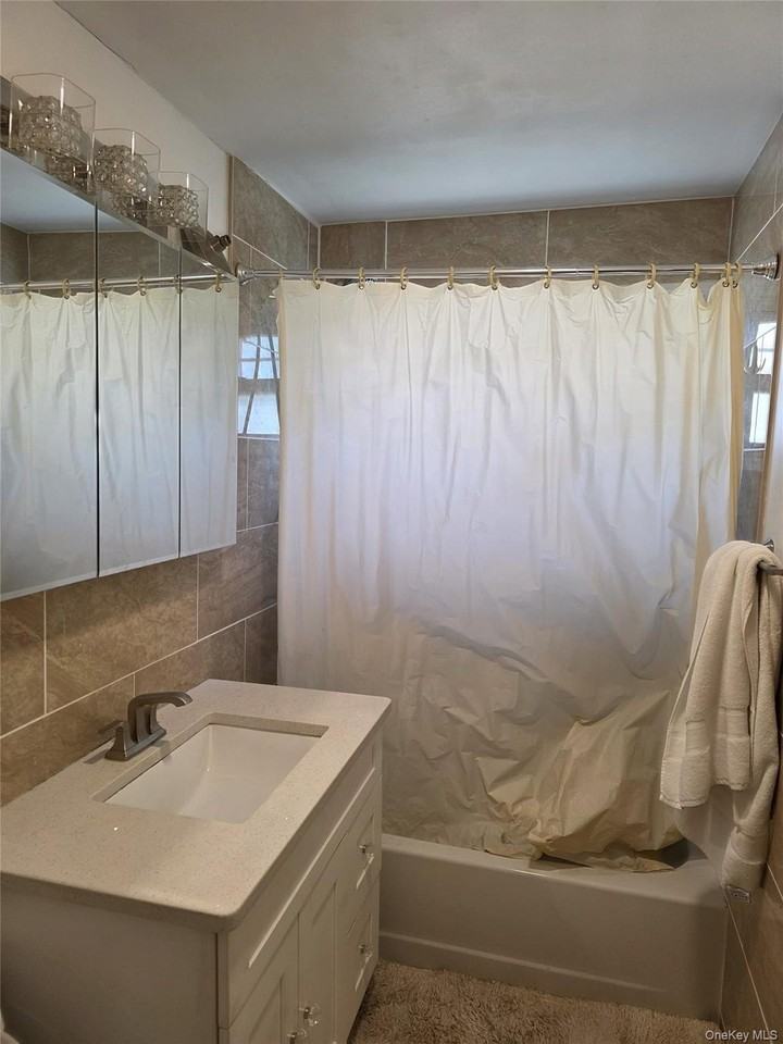 324 Post Ave #11J - Photo 4 of 7