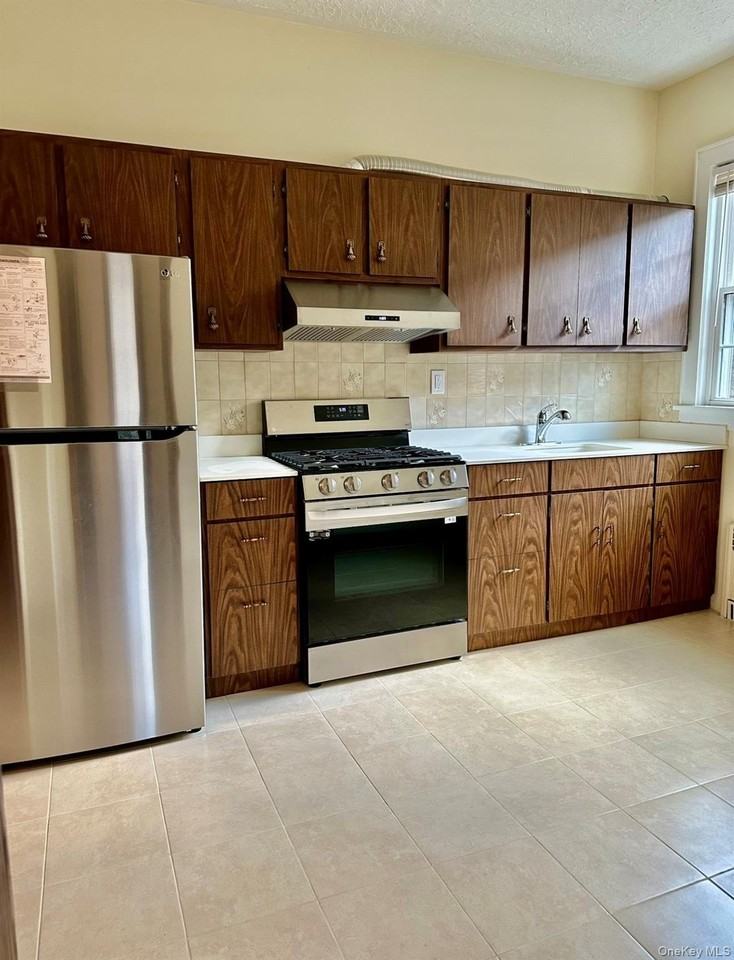 128 Nethermont Ave #1 - Photo 7 of 15