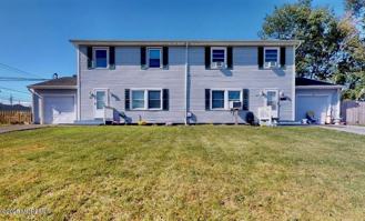 512 Roosevelt Ave - Photo 1 of 1