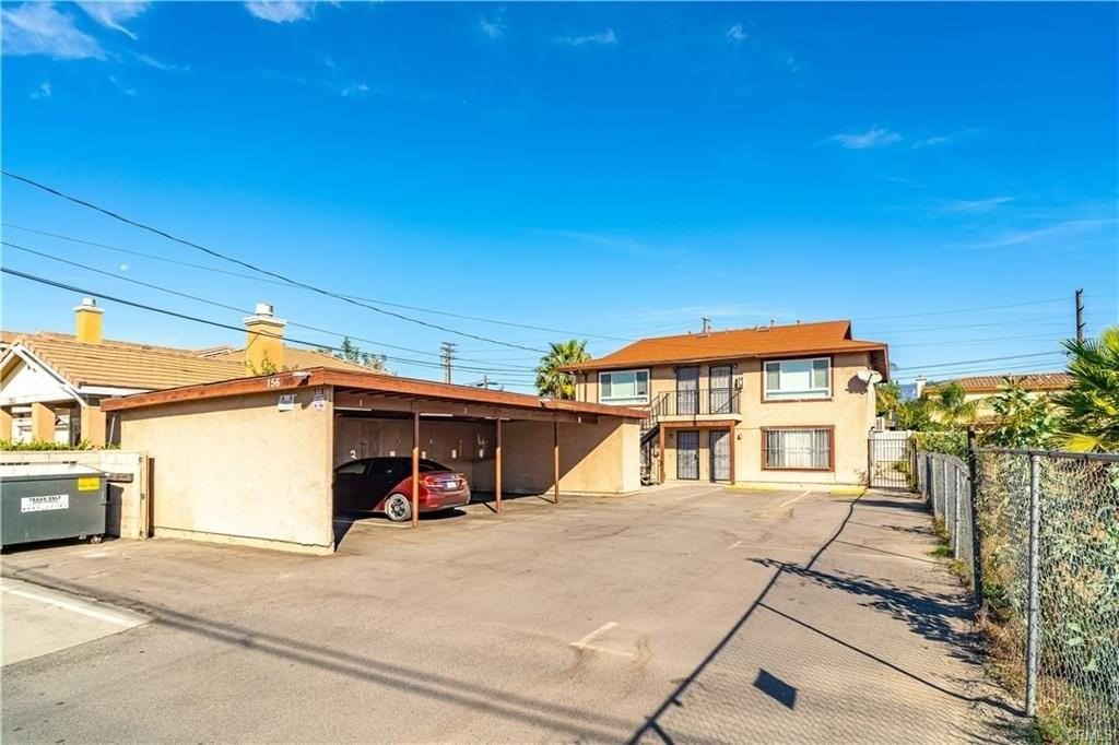 156 E King St #4 - Photo 2 of 7