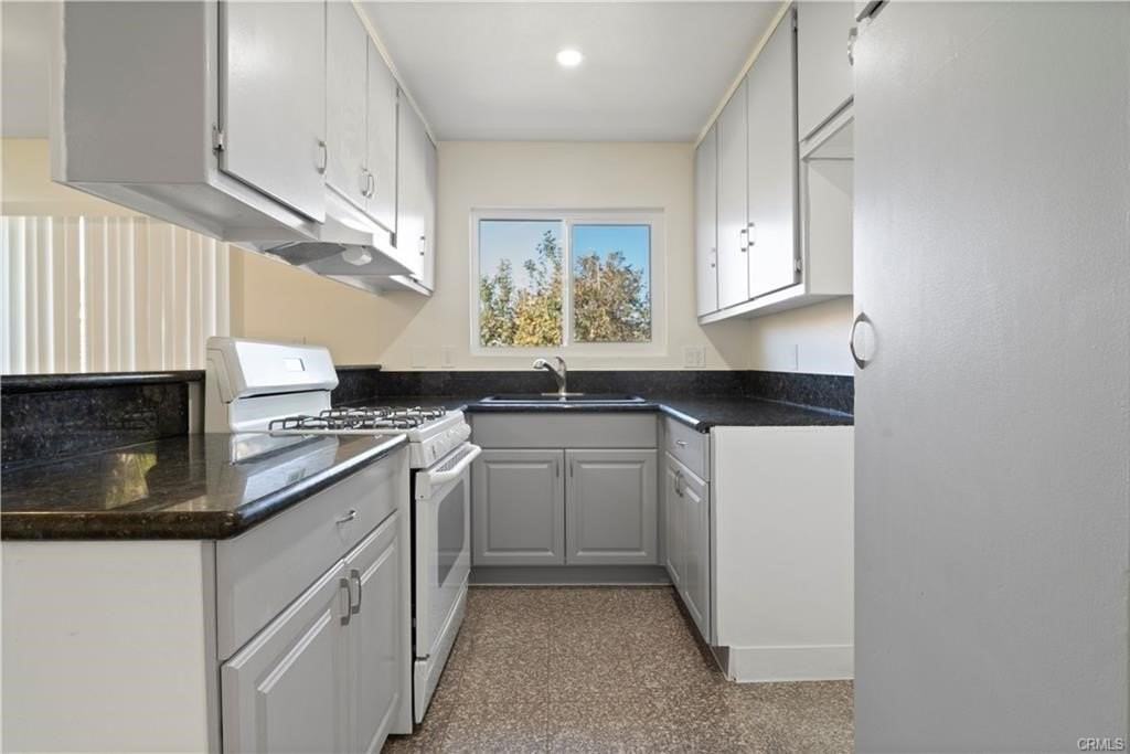 156 E King St #4 - Photo 6 of 7