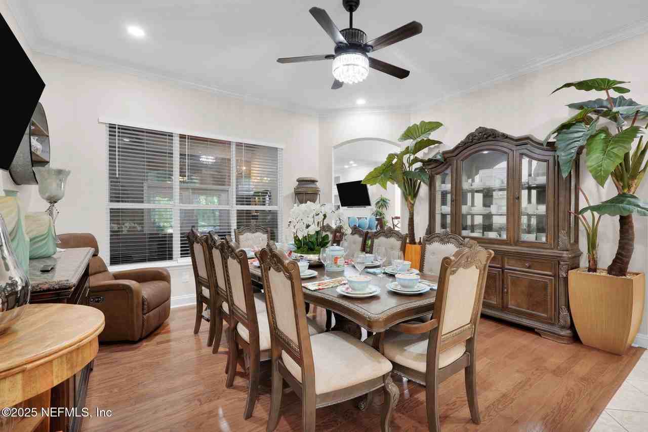 526 Oakmont Dr - Photo 7 of 50