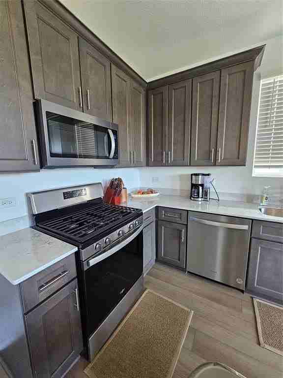 2507 Roundstone Way - Photo 6 of 27