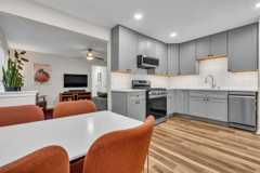 5516 W Higgins Ave - Photo 1 of 1