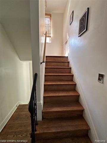 20020 Riopelle St - Photo 2 of 21