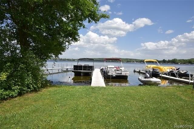 9663 Winston Rd - Photo 2 of 20