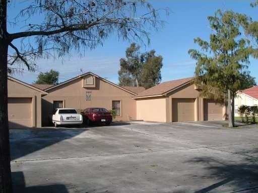 13632 Yarmouth Ct #C - Photo 2 of 12