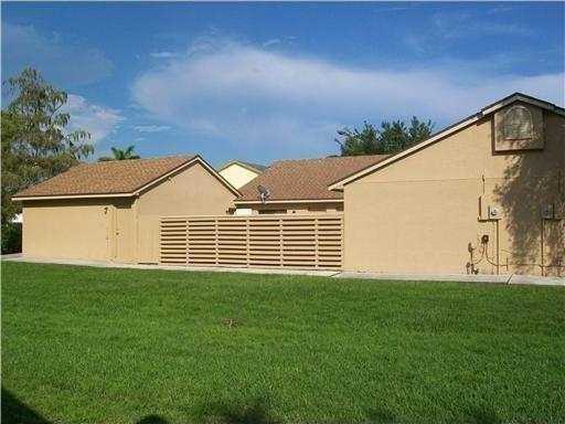 13632 Yarmouth Ct #C - Photo 3 of 12