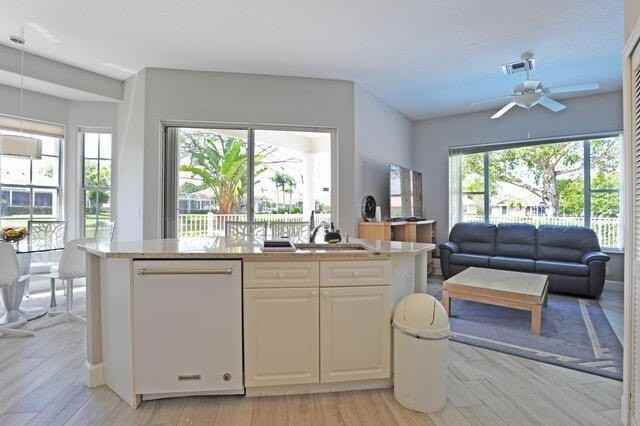 714 Pinehurst Way - Photo 6 of 29