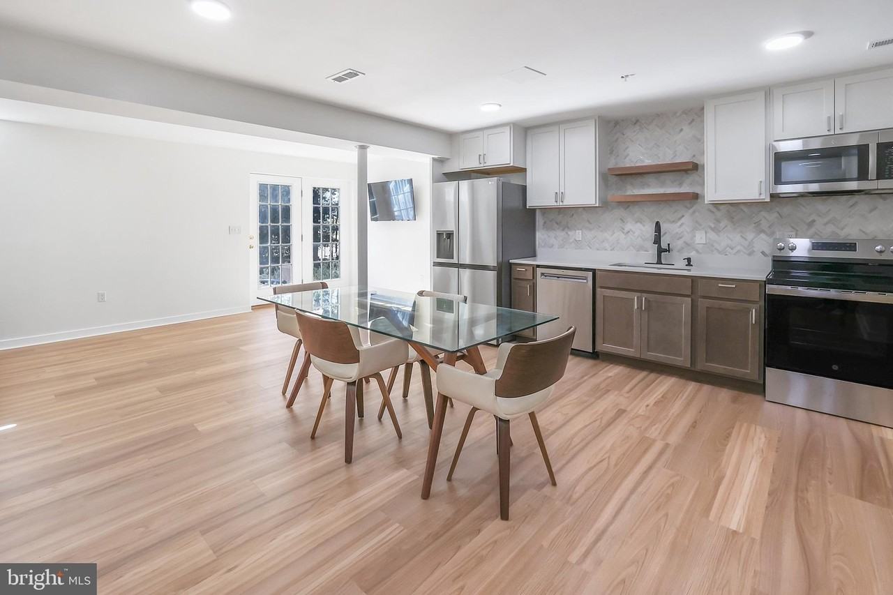 14001 Westmeath Dr Unit B #B - Photo 3 of 34