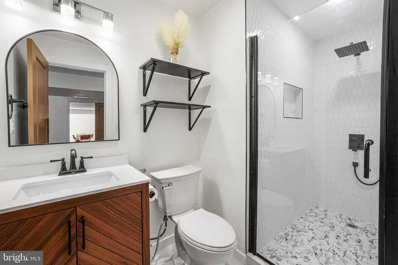 14001 Westmeath Dr Unit B #B - Photo 7 of 34