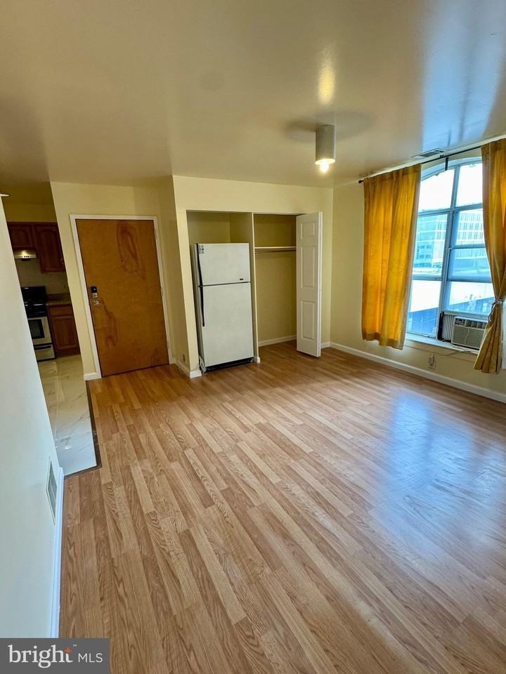 201 N 9th St - Photo 4 of 18