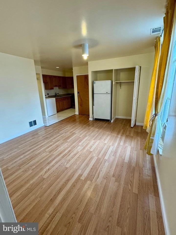 201 N 9th St - Photo 5 of 18