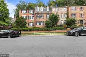 featured image of 2367 S Queen St