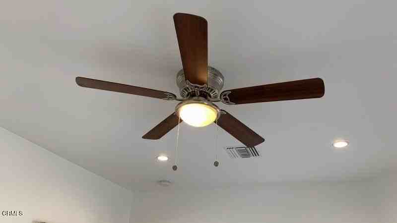 4909 1/2 S Central Ave - Photo 7 of 49