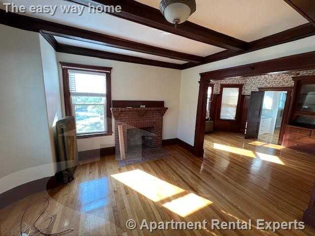76 Powder House Blvd - Photo 2 of 32