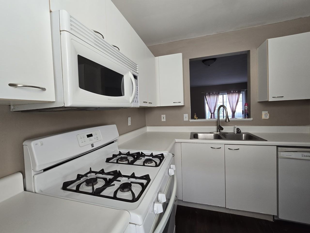 5690 Kilbury Ln - Photo 2 of 25