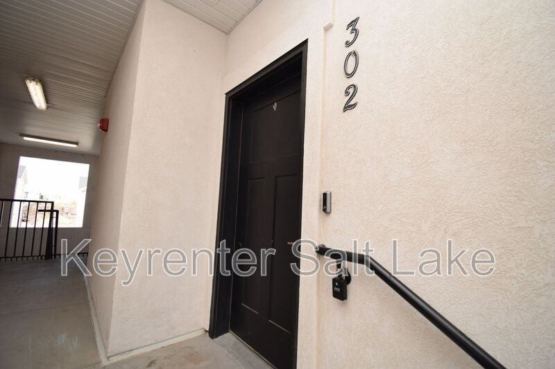 3791 Wn #302 - Photo 2 of 32