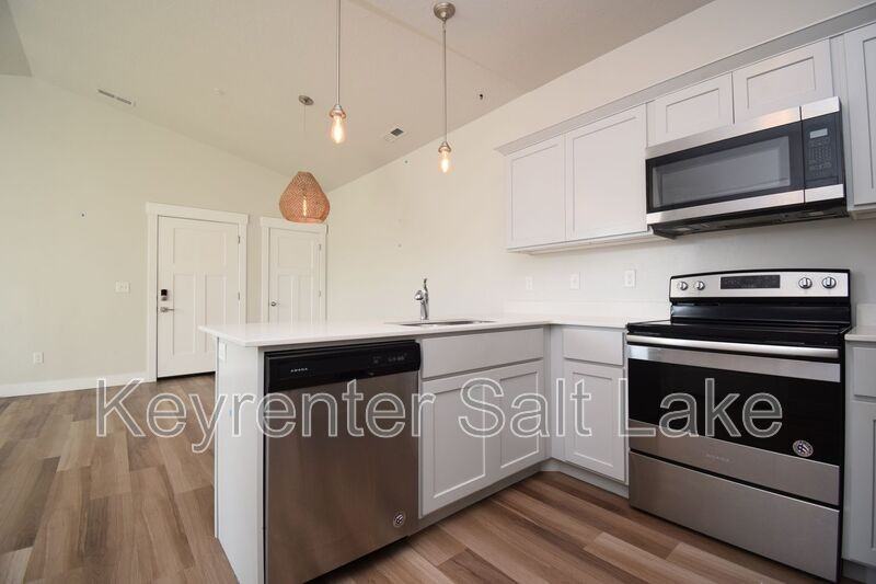 3791 Wn #302 - Photo 7 of 32