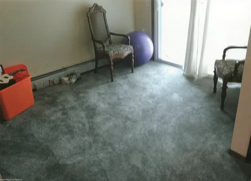 4 La Dunette Dr - Photo 3 of 10