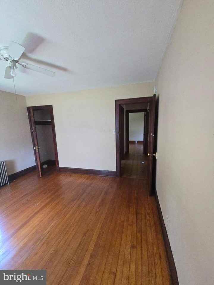 18 1/2 Main St - Photo 5 of 16