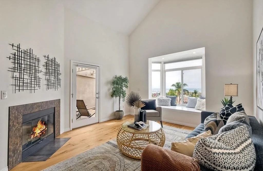 2400 5Th Ave - Photo 2 of 33