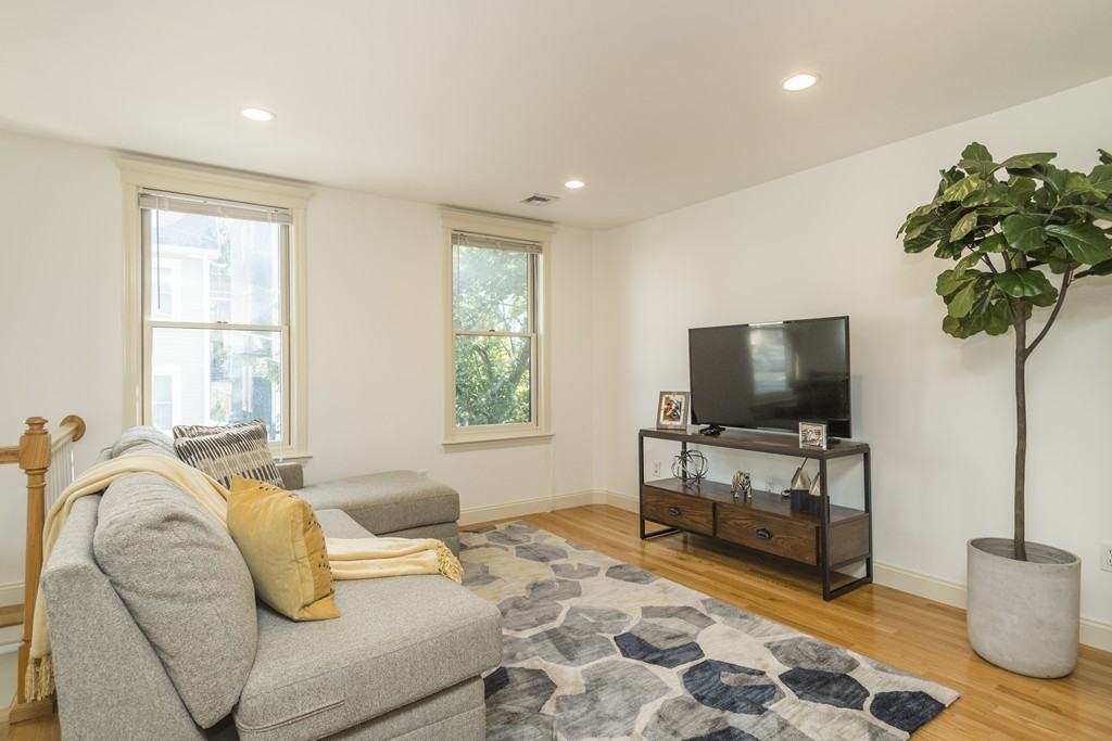 Eutaw St #40 - Photo 2 of 17