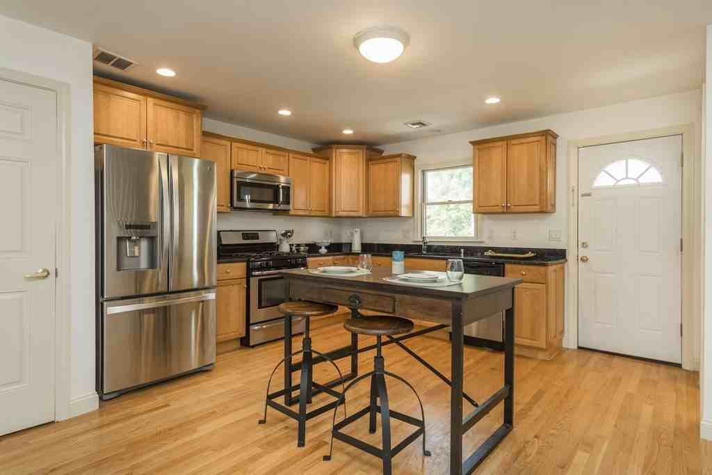 Eutaw St #40 - Photo 3 of 17