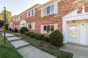 featured image of 831 Clareridge Ln #831