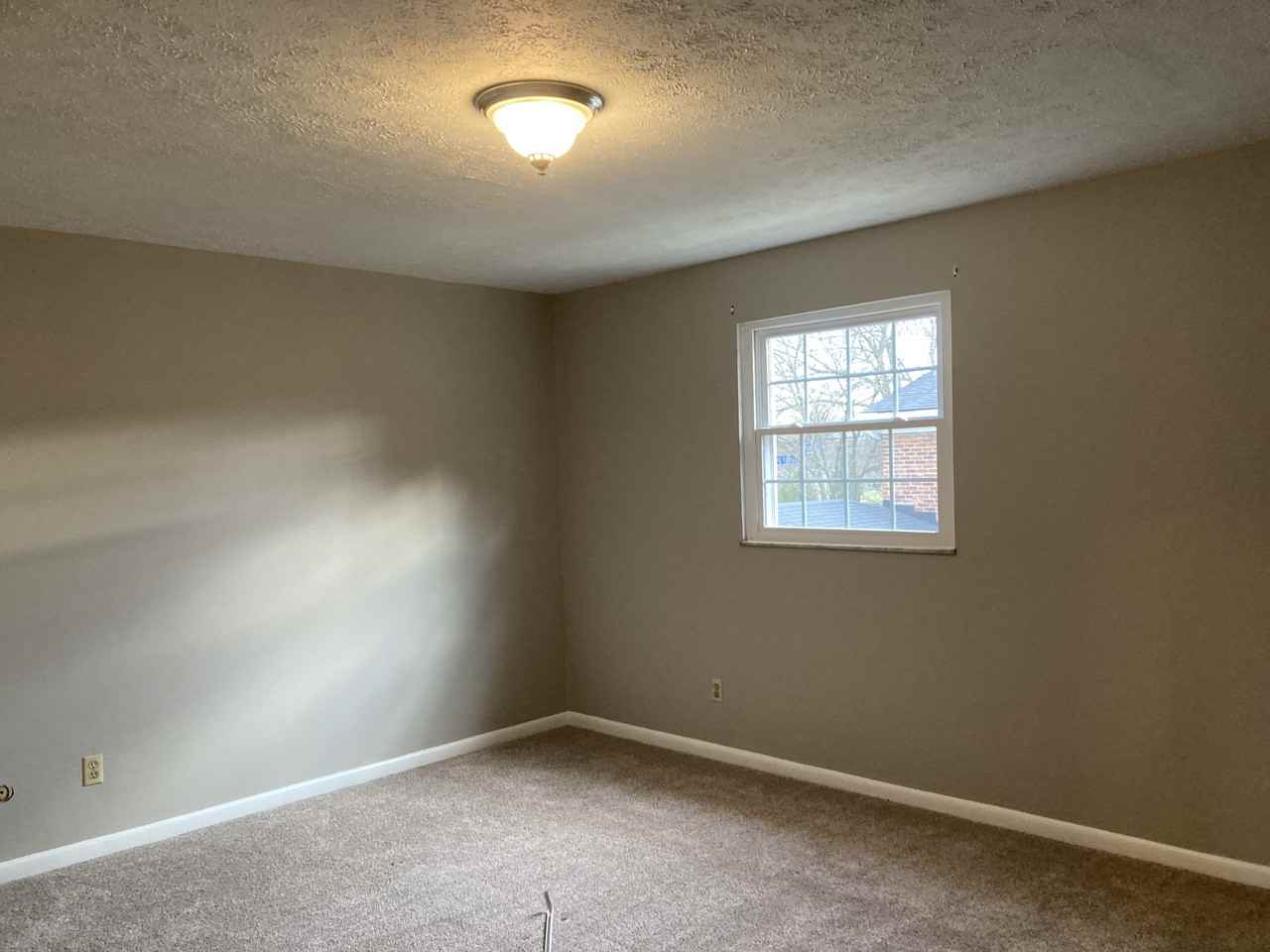 831 Clareridge Ln #831 - Photo 7 of 10