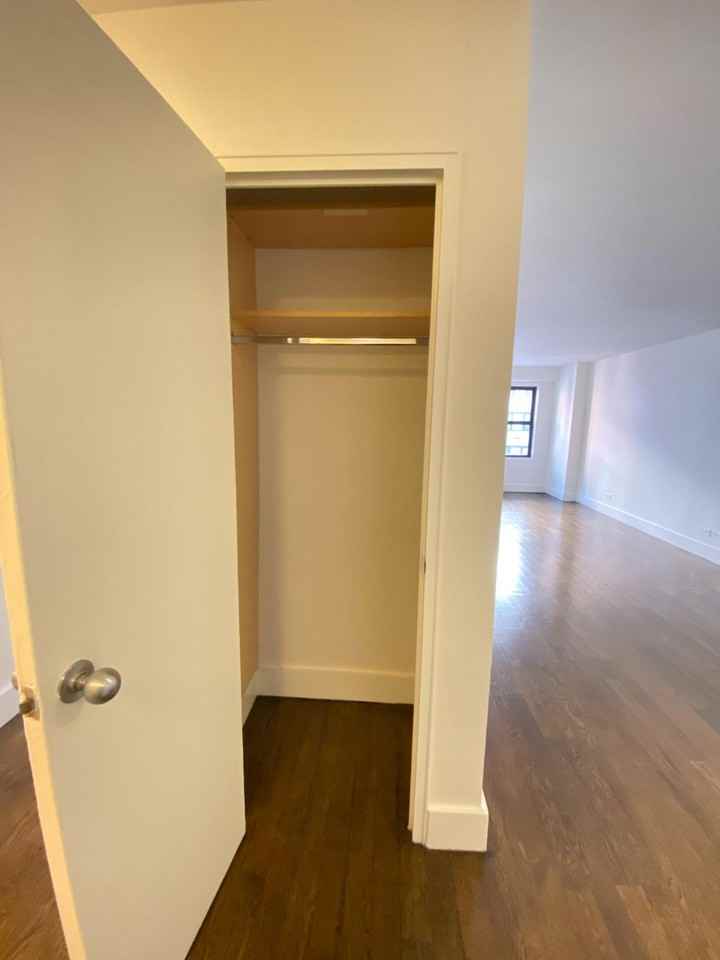 East 63rd Street #9E - Photo 5 of 5