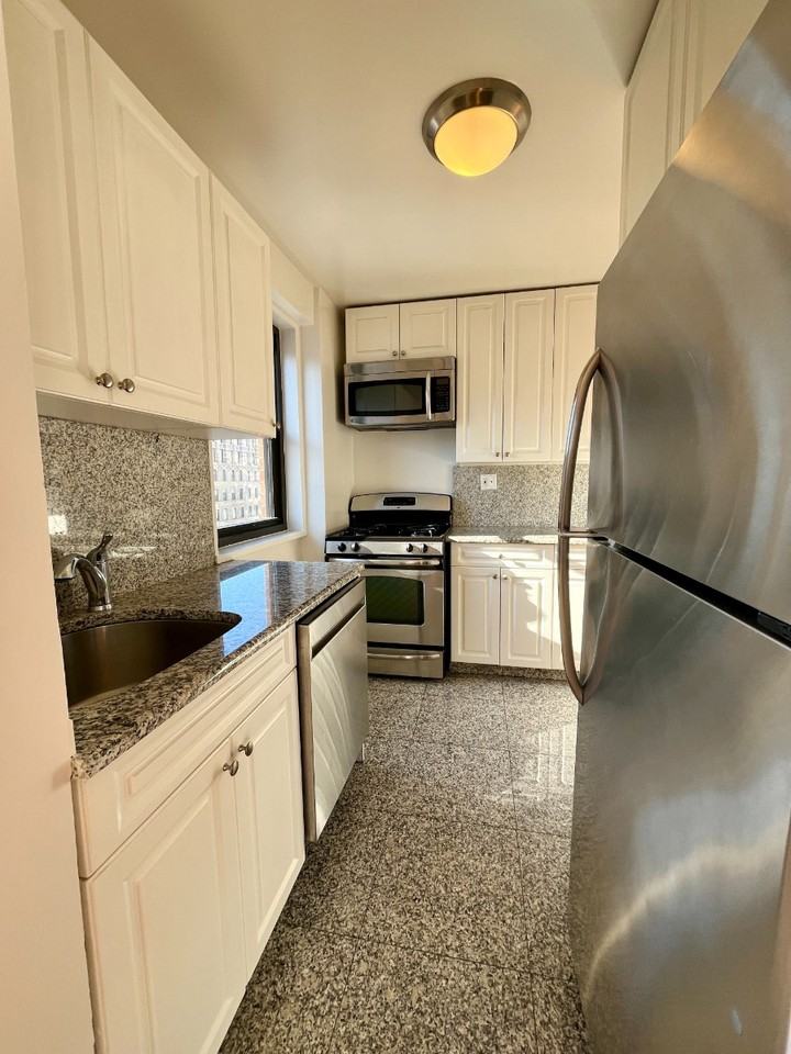 4th Ave #15C - Photo 4 of 5